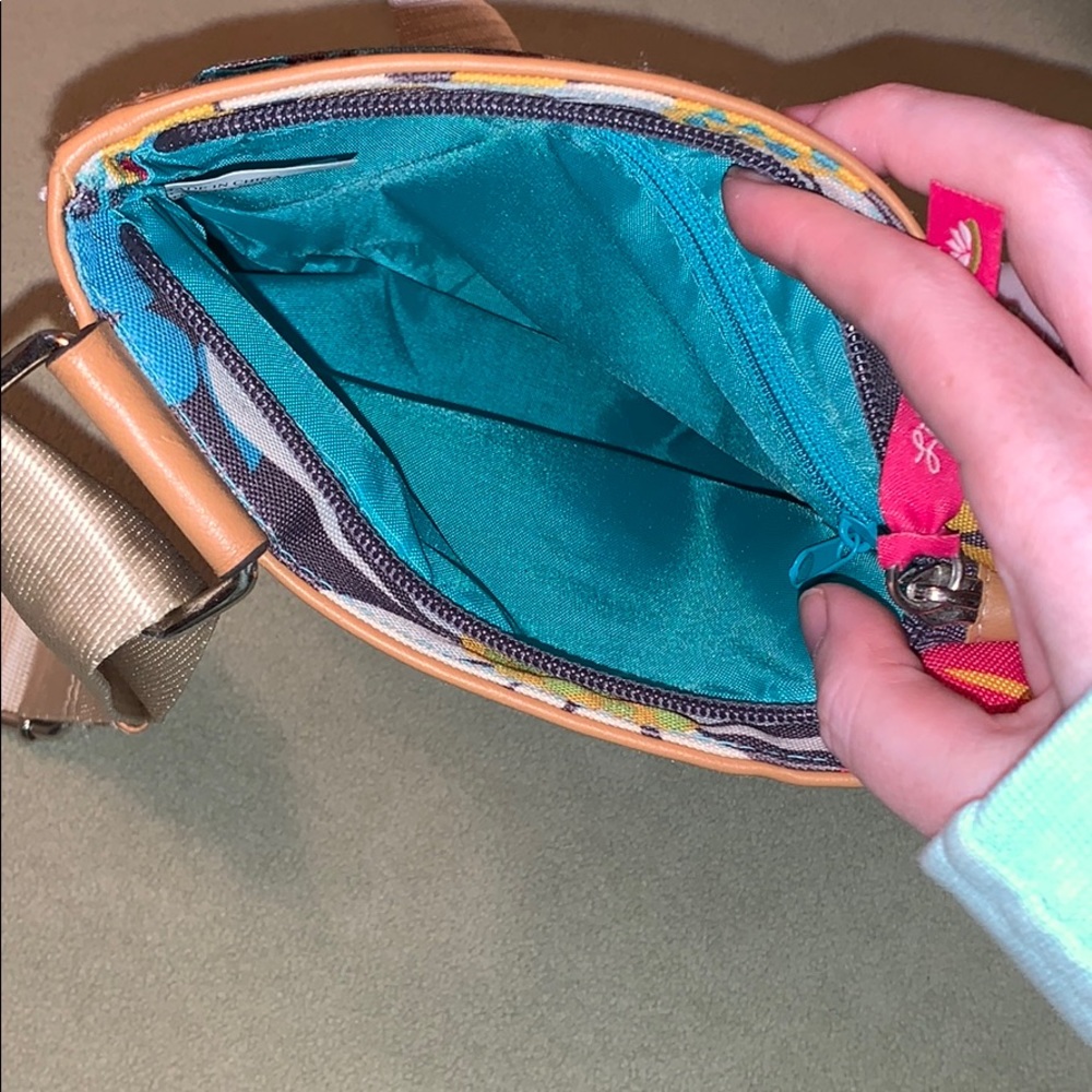Cross Body Purse - Picture 3 of 4